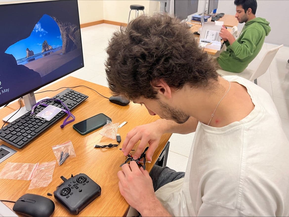Drone making workshop led by AEROSPACE SIG